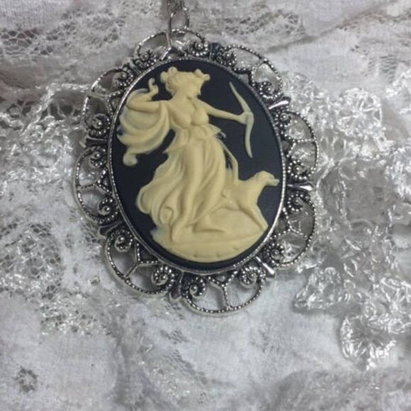 Artemis Aphrodite Renaissance Greek Goddess God C - Picture 2 of 5